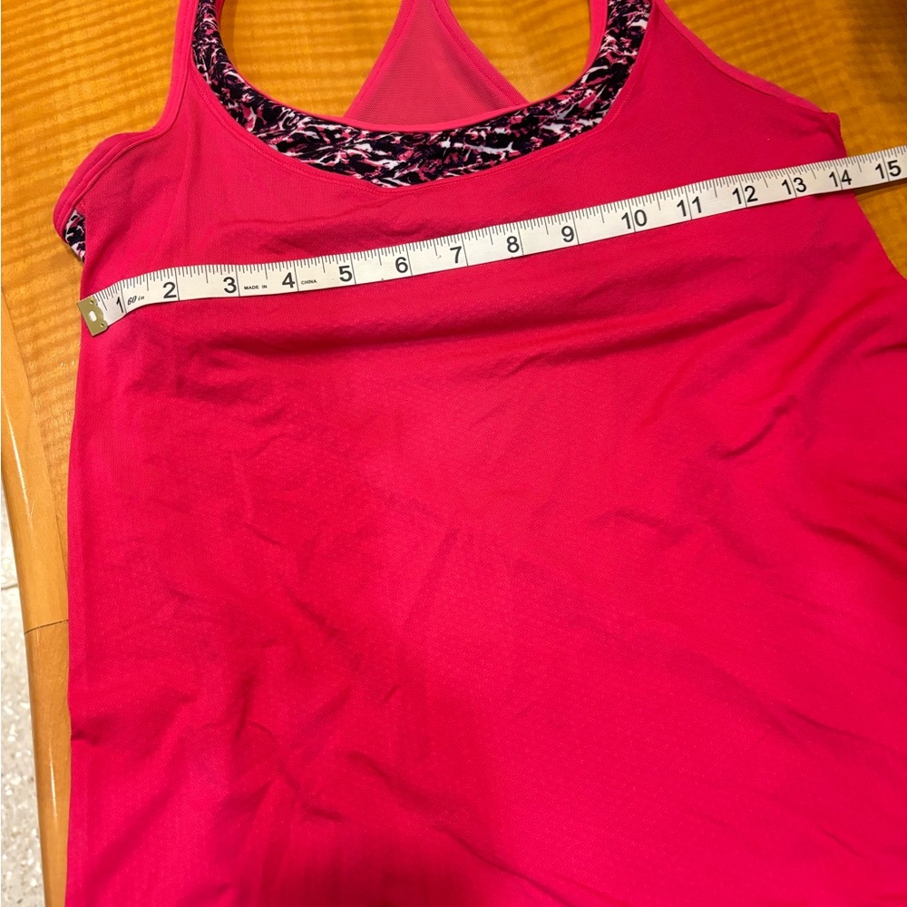 🌸 Lululemon Racerback Tank with Built-In Bra 🌸 - Picture 5 of 10